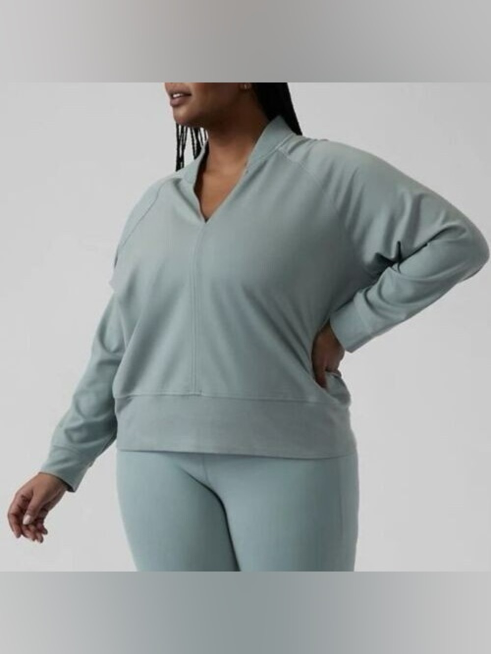 Athleta Eastbound V Neck Sweatshirt Sage Green Size Large